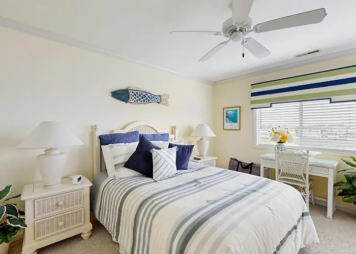 Holiday home Baywatch Ii 303d