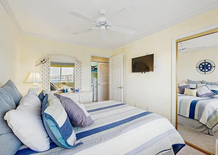 Baywatch Ii 303d Holiday home