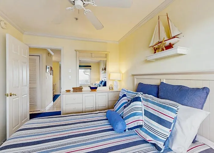 Baywatch Ii 303d Holiday home